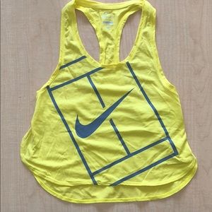 Nike women’s tank top